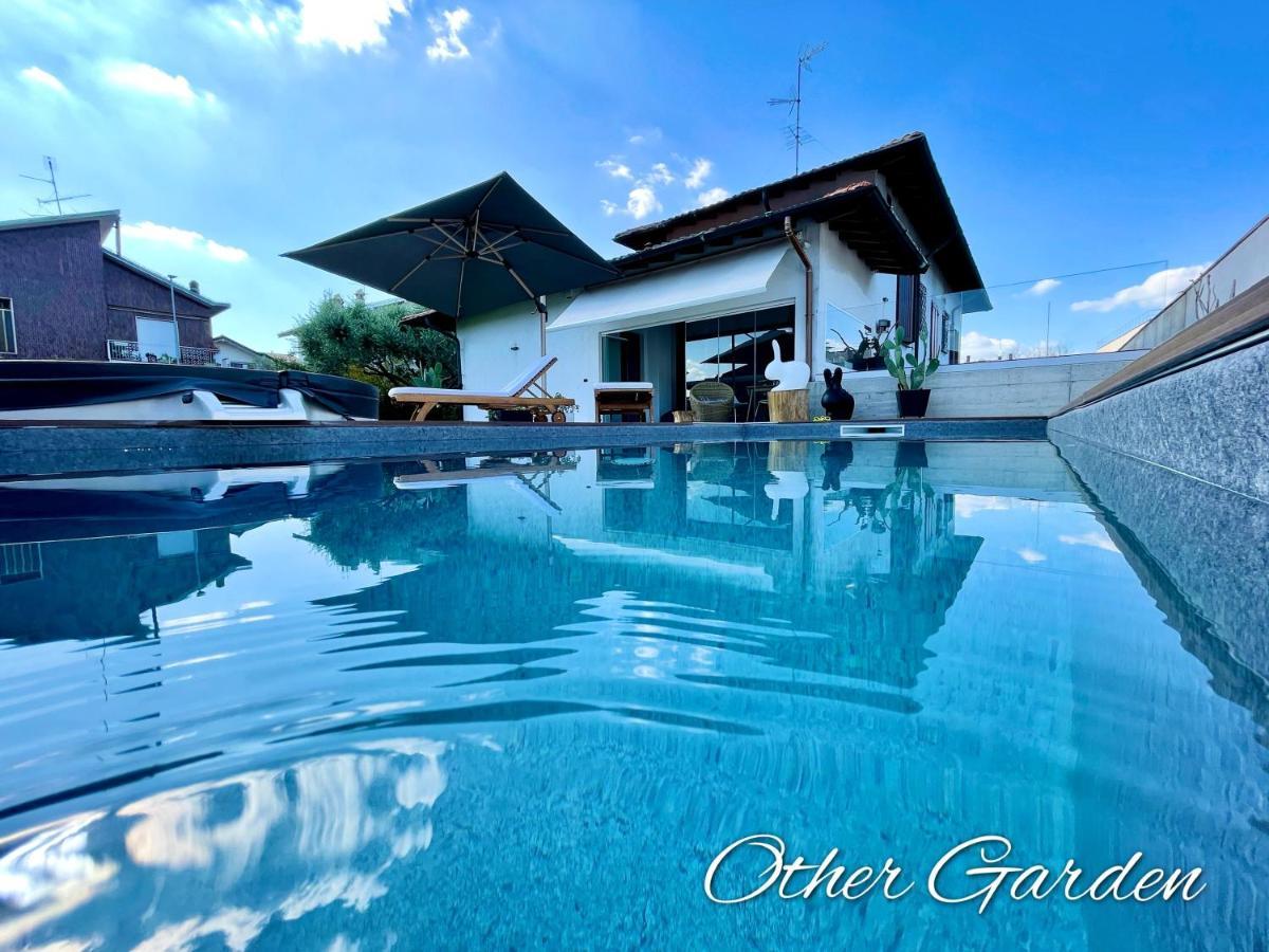 Other Garden - Luxury Bed And Breakfast ロー エクステリア 写真